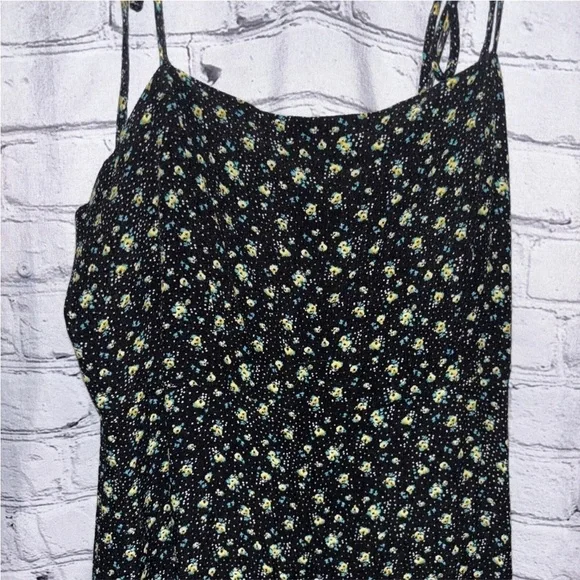Urban Outfitters Black Ditsy Floral Printed Tie Strap Ashlee Midi Dress Size 6 - Picture 3 of 5